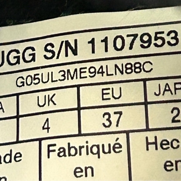 UGG Black Fluffy Oh Yeah Slides with Logo Strap - Picture 7 of 7